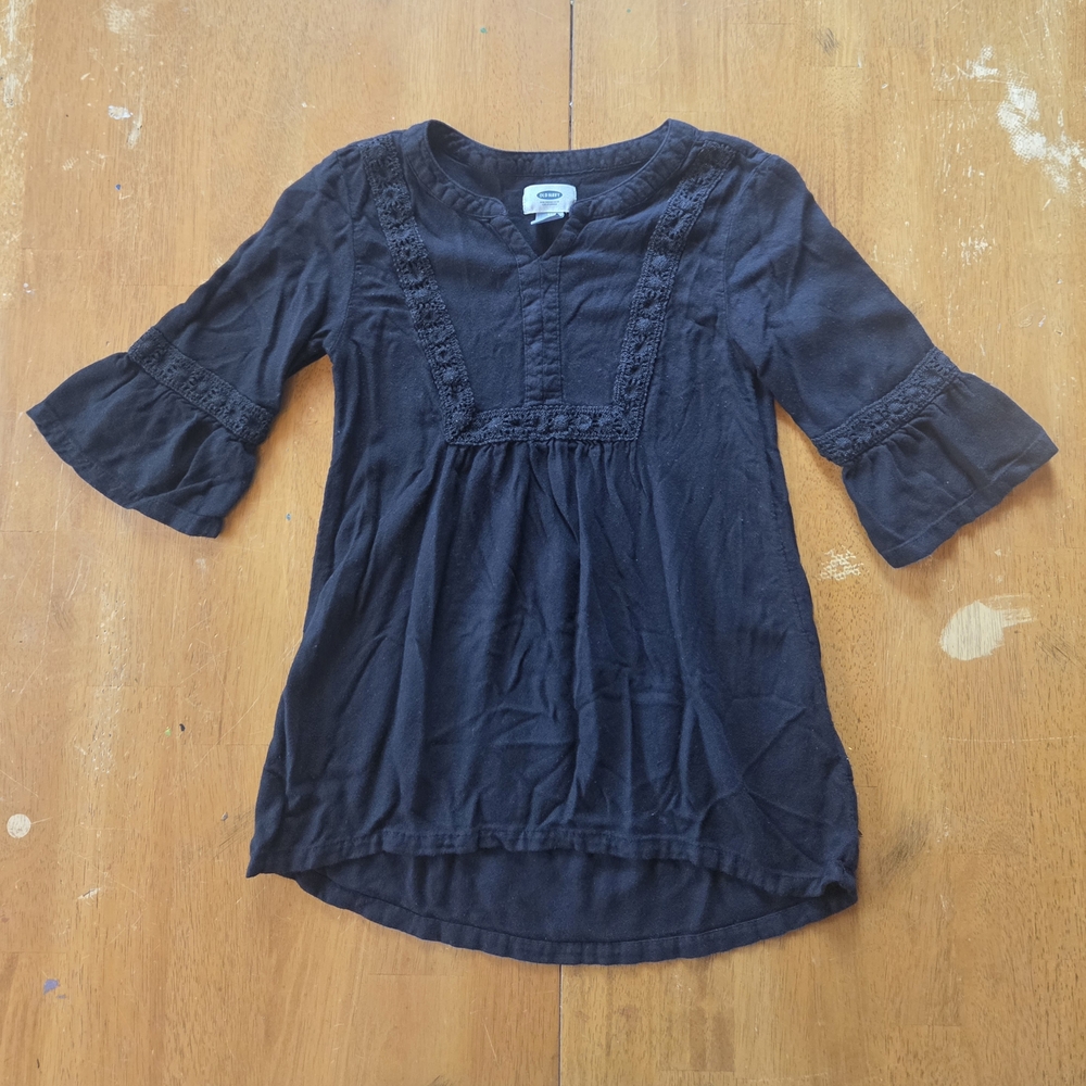 Old Navy Black Girls' Peasant Blouse with Lace Trim